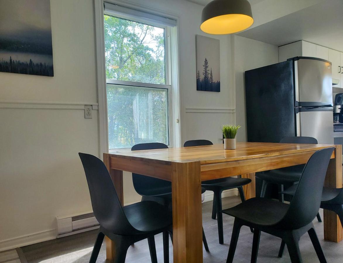 Lofts Fleuve Et Montagnes Motel Sainte-Anne-de-Beaupre Bagian luar foto