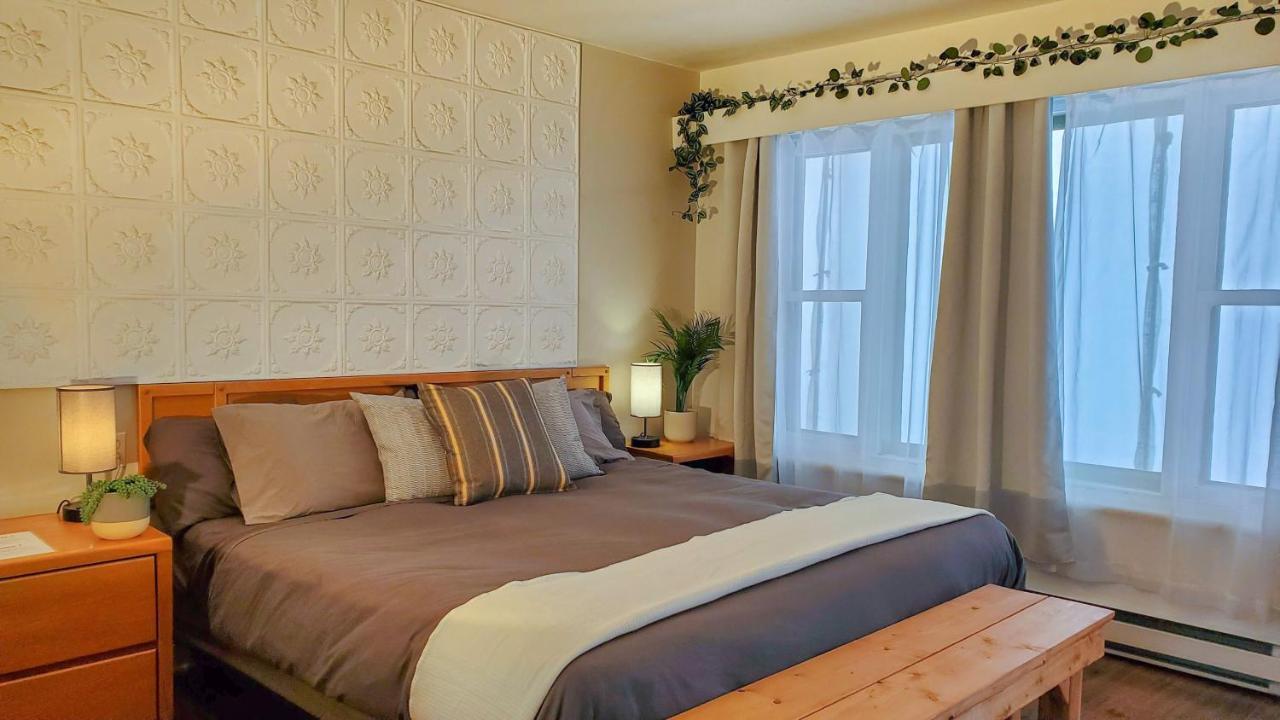 Lofts Fleuve Et Montagnes Motel Sainte-Anne-de-Beaupre Bagian luar foto