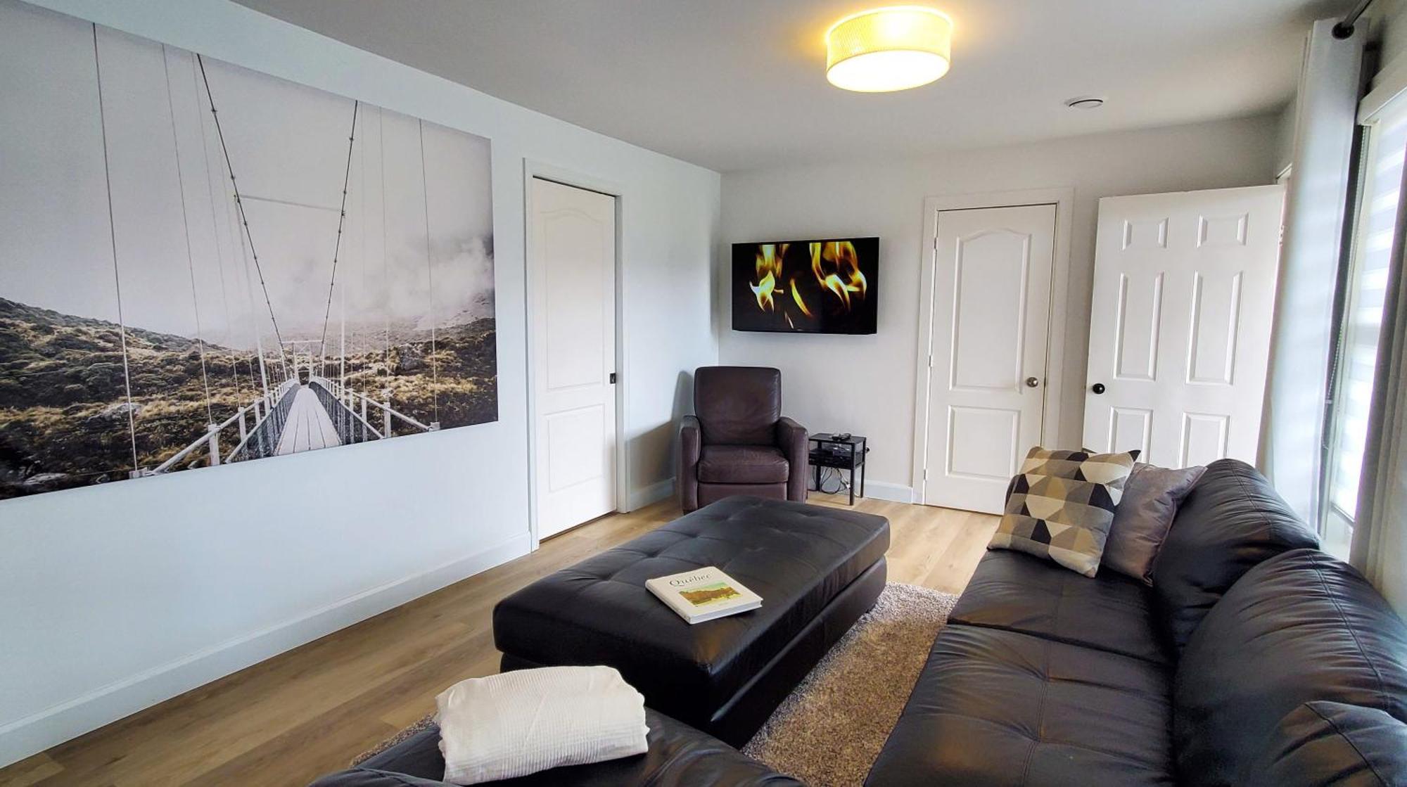Lofts Fleuve Et Montagnes Motel Sainte-Anne-de-Beaupre Bagian luar foto