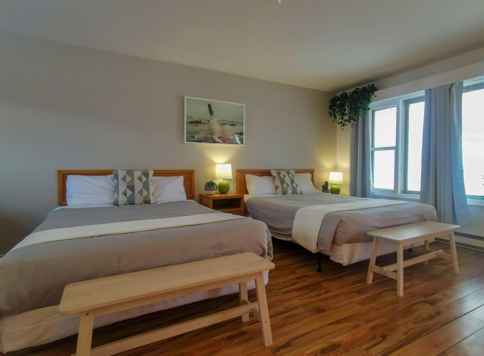 Lofts Fleuve Et Montagnes Motel Sainte-Anne-de-Beaupre Bagian luar foto