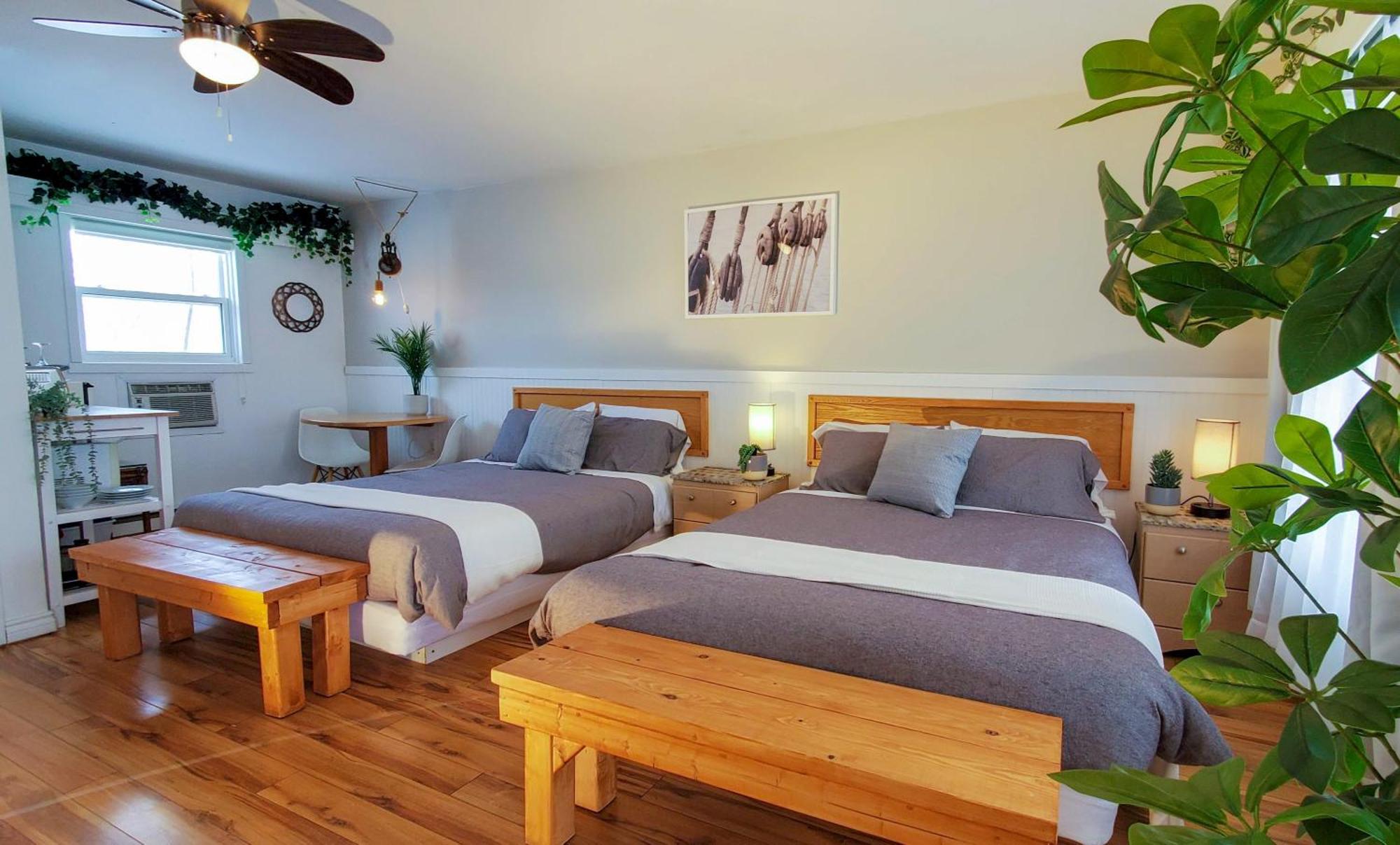 Lofts Fleuve Et Montagnes Motel Sainte-Anne-de-Beaupre Bagian luar foto